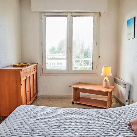 Les Rives Latines-4 By Interhome