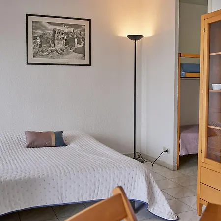 Les Rives Latines-4 By Interhome شقة