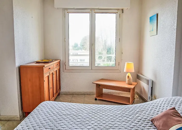 Les Rives Latines-4 By Interhome