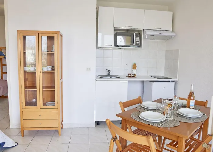 Les Rives Latines-4 By Interhome